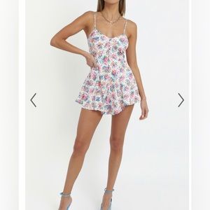 SHOWPO JADA PLAYSUIT IN VIVID FLORAL Size 4.